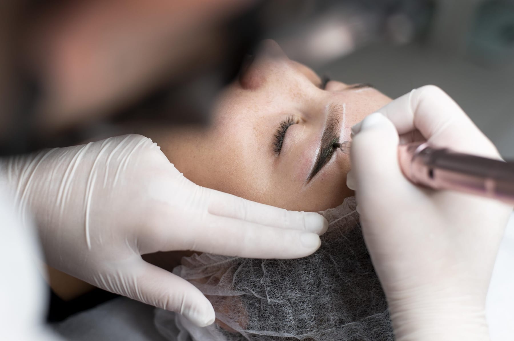 Перманент бровей — I am ME Beauty Lounge